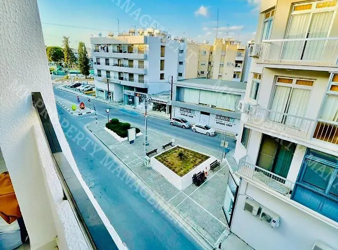 Milos Center Apt. 32