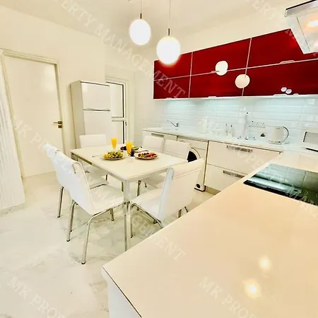 Milos Center Apt. 32 דירה